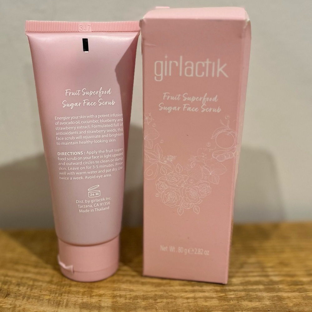 Girlactik‎ NWT fruit superfood sugar face scrub - Picture 5 of 5
